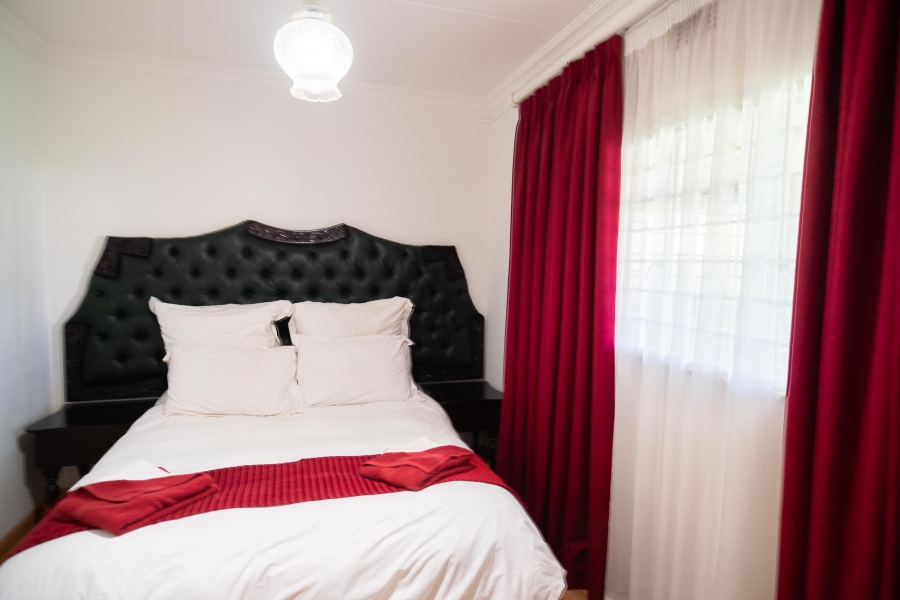 5 Bedroom Property for Sale in Golf View Gauteng