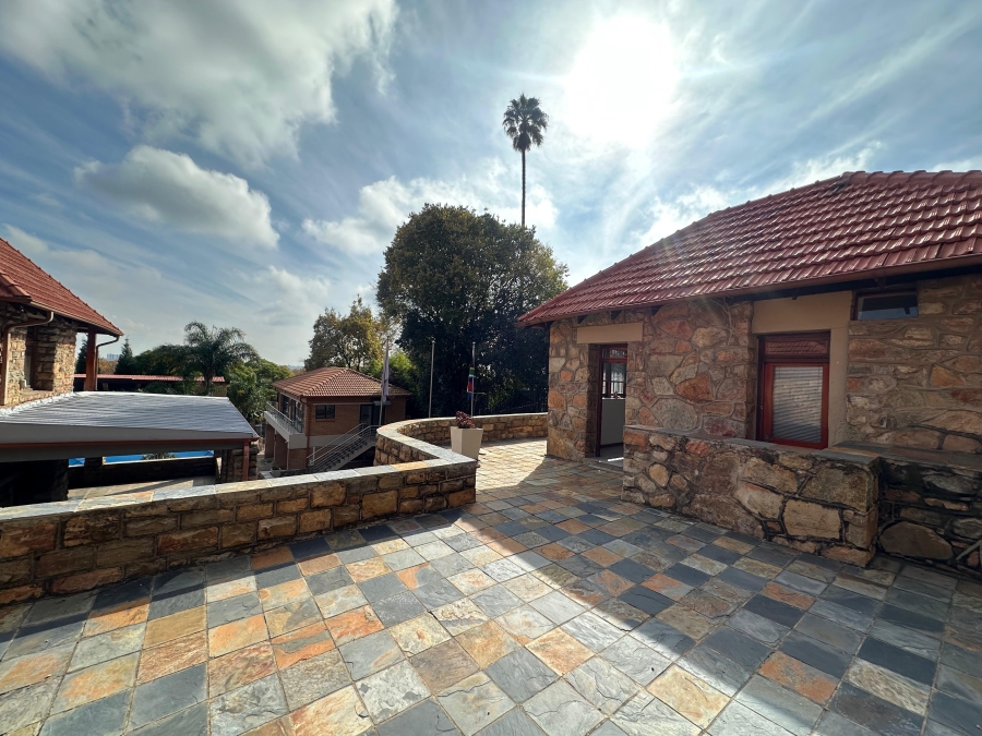 To Let Commercial Property for Rent in Houghton Estate Gauteng