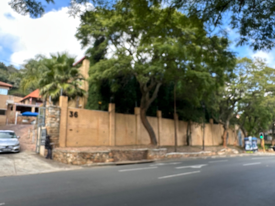 To Let Commercial Property for Rent in Houghton Estate Gauteng