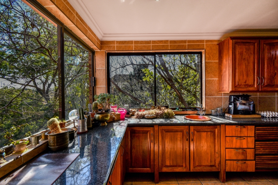 5 Bedroom Property for Sale in Cornwall Hill Gauteng