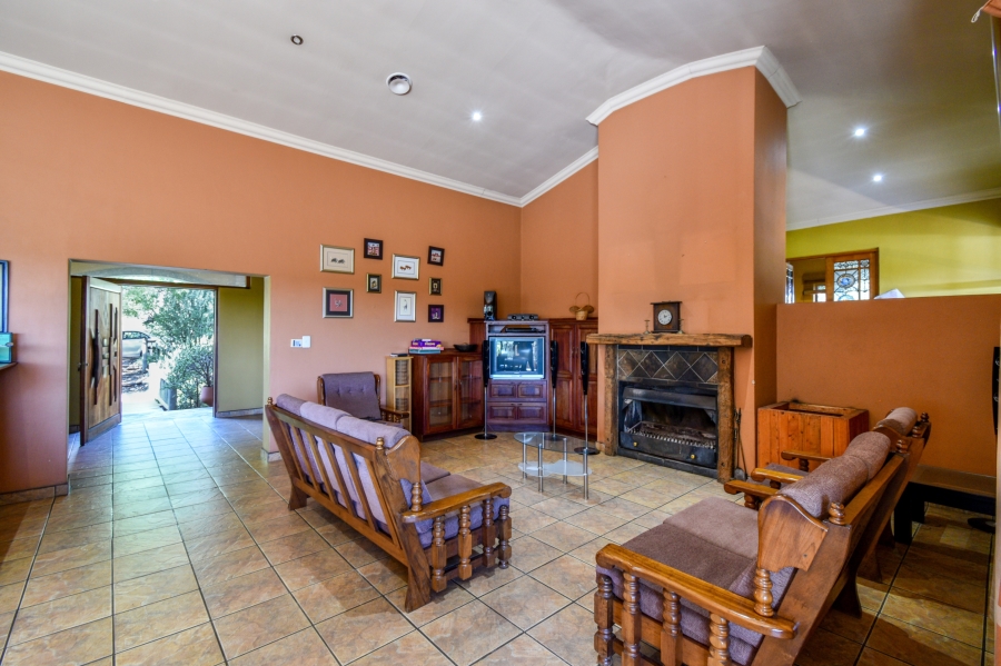 5 Bedroom Property for Sale in Cornwall Hill Gauteng