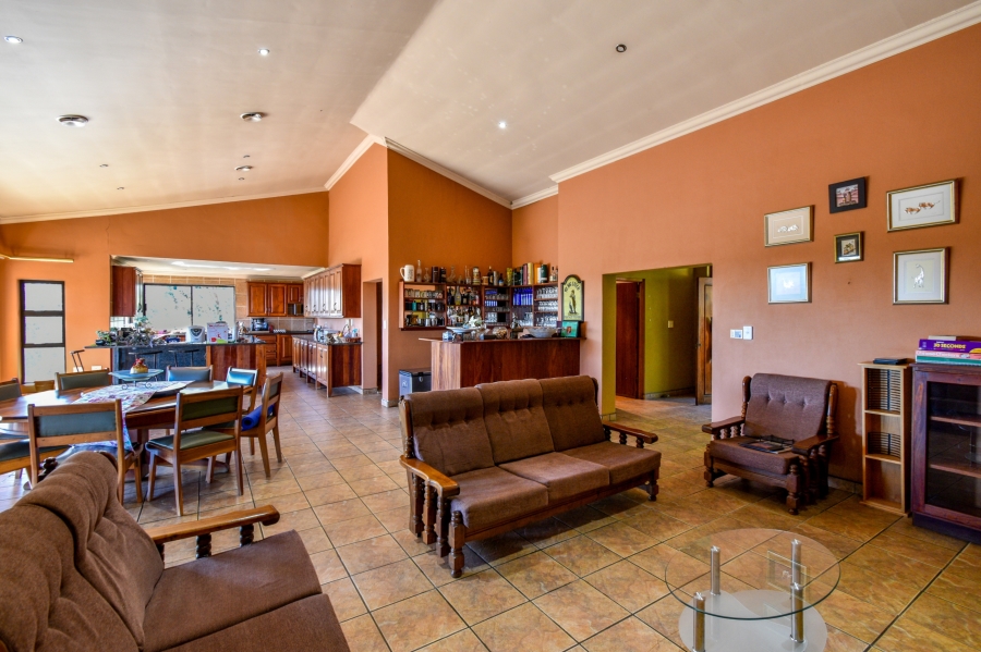 5 Bedroom Property for Sale in Cornwall Hill Gauteng