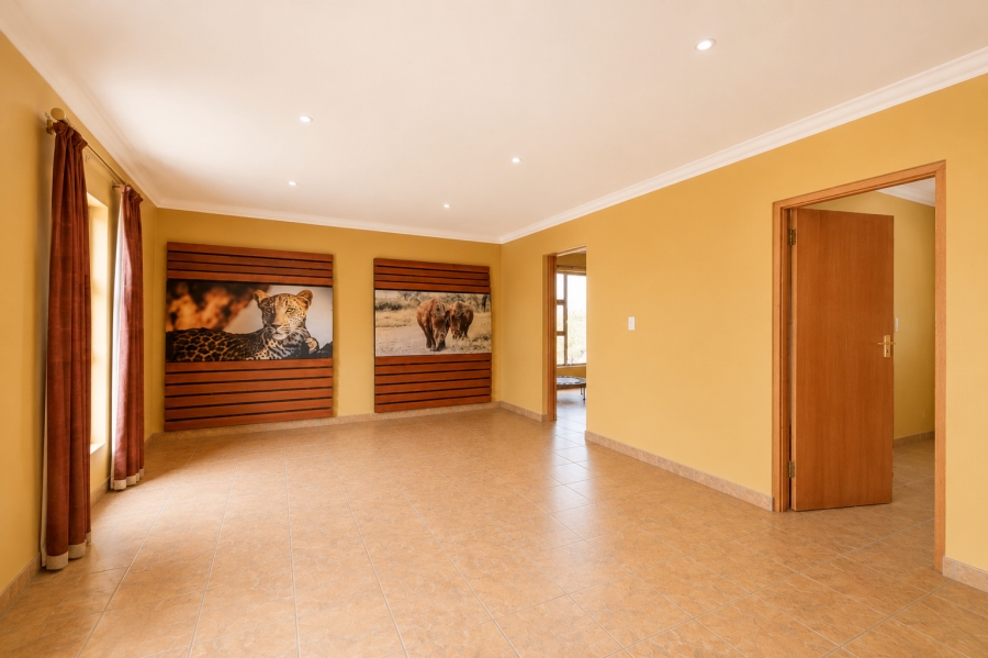 5 Bedroom Property for Sale in Cornwall Hill Gauteng