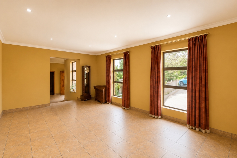 5 Bedroom Property for Sale in Cornwall Hill Gauteng