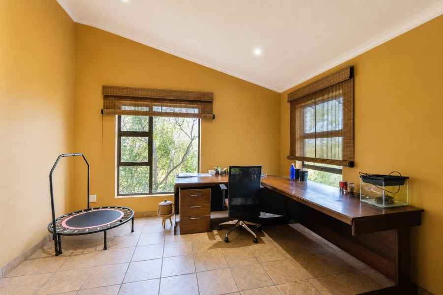 5 Bedroom Property for Sale in Cornwall Hill Gauteng