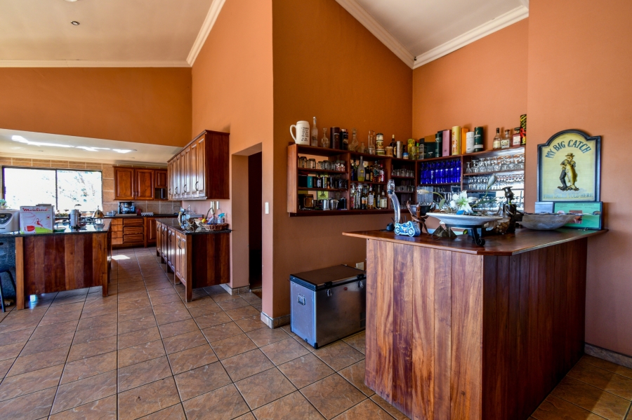 5 Bedroom Property for Sale in Cornwall Hill Gauteng