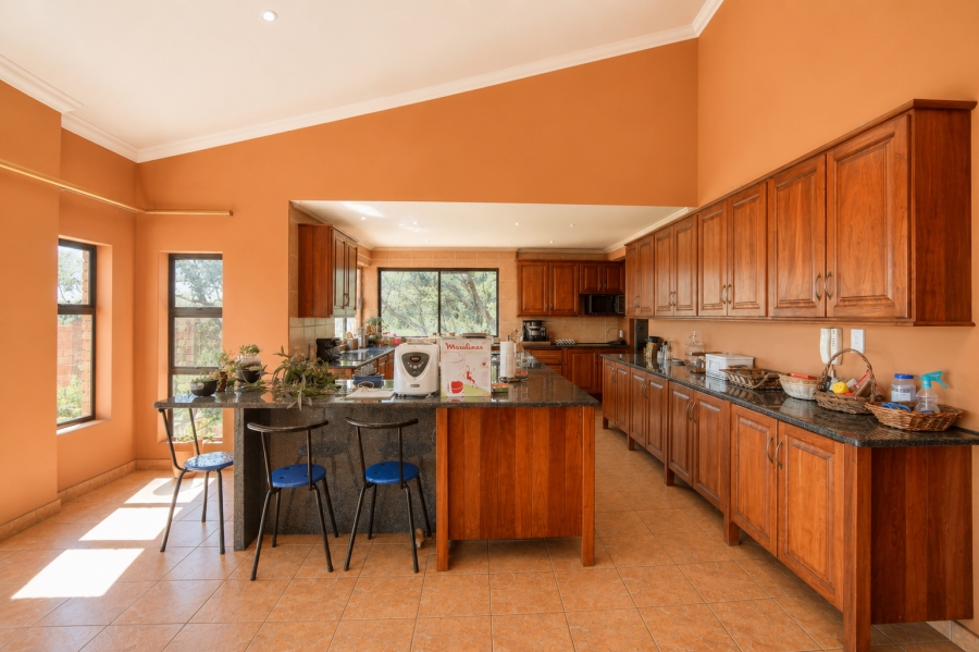 5 Bedroom Property for Sale in Cornwall Hill Gauteng