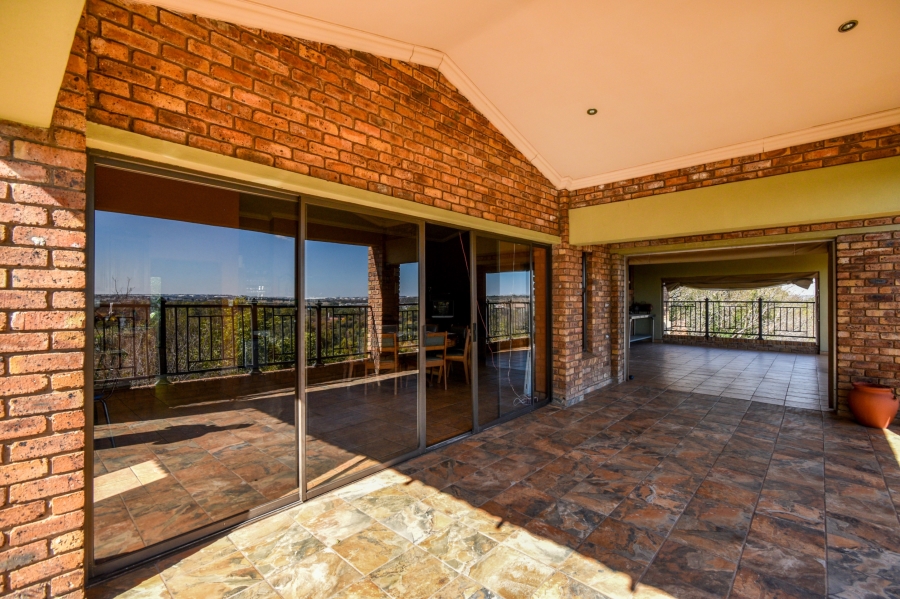 5 Bedroom Property for Sale in Cornwall Hill Gauteng