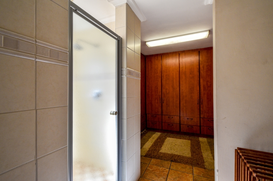 5 Bedroom Property for Sale in Cornwall Hill Gauteng