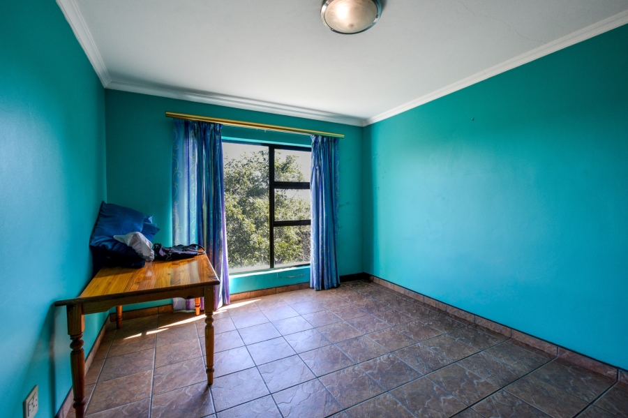5 Bedroom Property for Sale in Cornwall Hill Gauteng