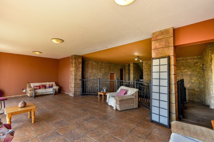 5 Bedroom Property for Sale in Cornwall Hill Gauteng