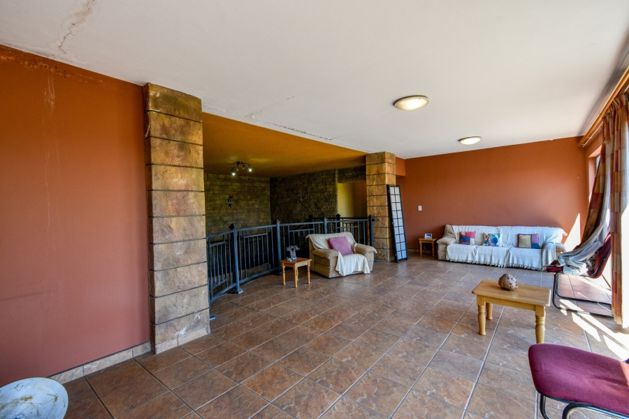 5 Bedroom Property for Sale in Cornwall Hill Gauteng
