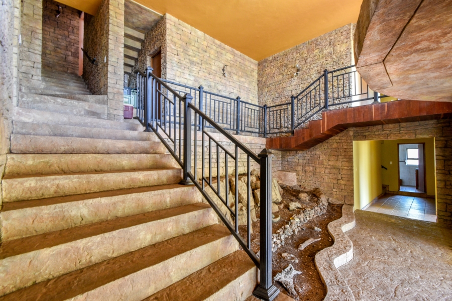 5 Bedroom Property for Sale in Cornwall Hill Gauteng