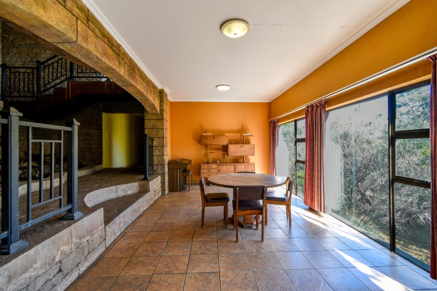 5 Bedroom Property for Sale in Cornwall Hill Gauteng