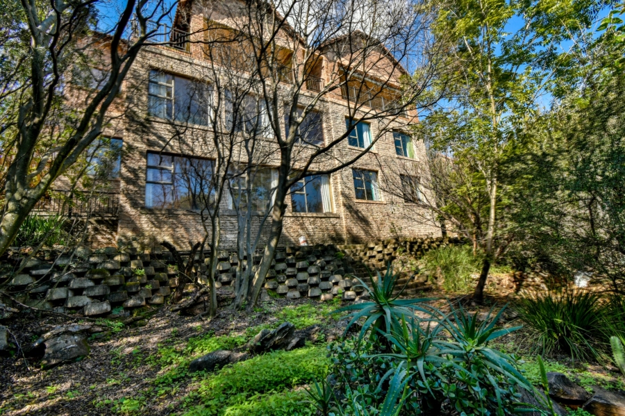 5 Bedroom Property for Sale in Cornwall Hill Gauteng