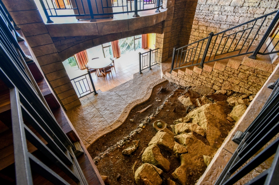 5 Bedroom Property for Sale in Cornwall Hill Gauteng
