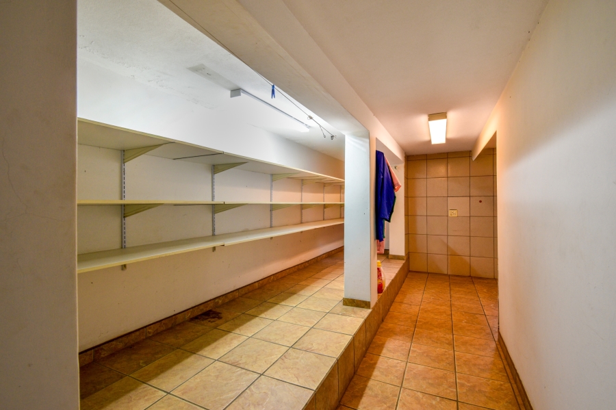 5 Bedroom Property for Sale in Cornwall Hill Gauteng