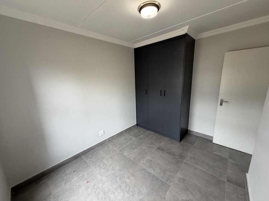 To Let 2 Bedroom Property for Rent in Moregloed Gauteng