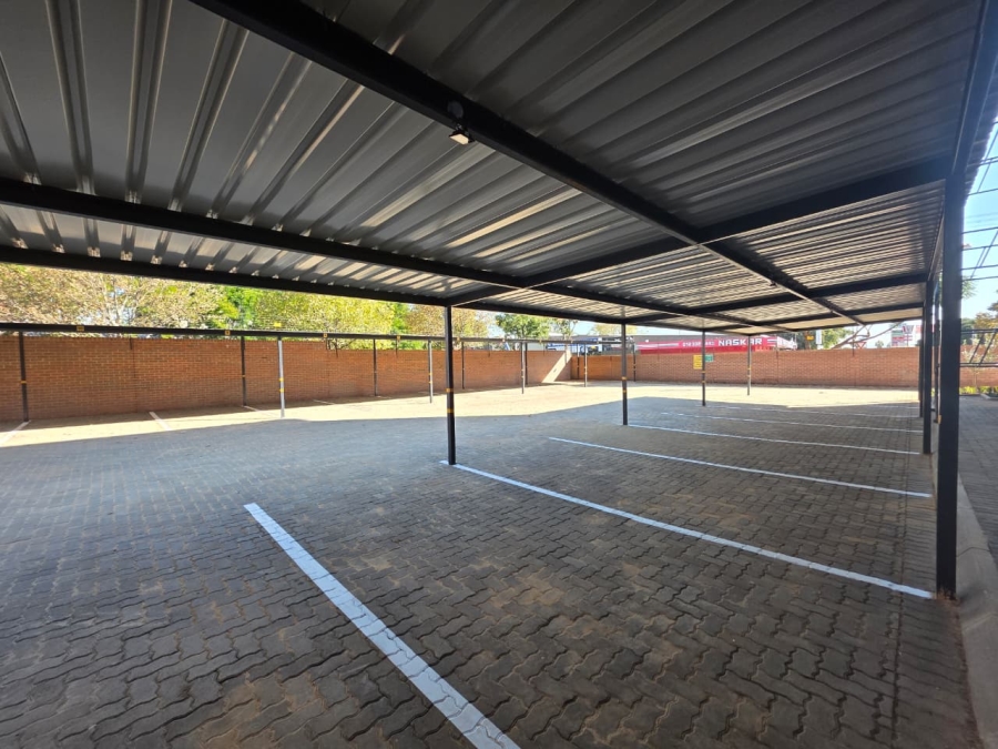 To Let 2 Bedroom Property for Rent in Moregloed Gauteng