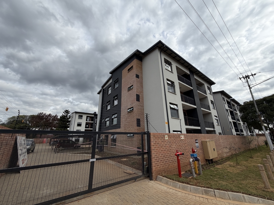 To Let 2 Bedroom Property for Rent in Moregloed Gauteng
