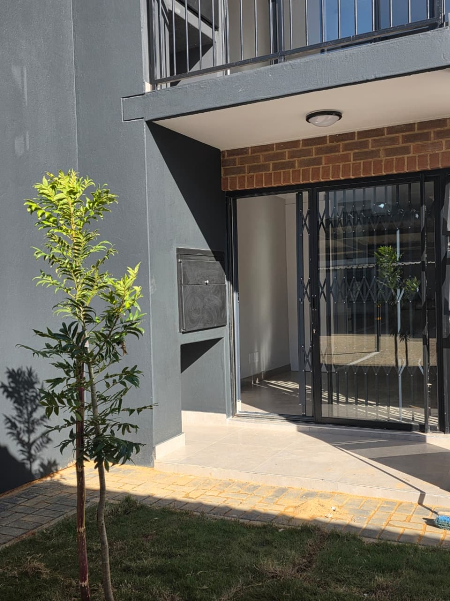 To Let 2 Bedroom Property for Rent in Moregloed Gauteng