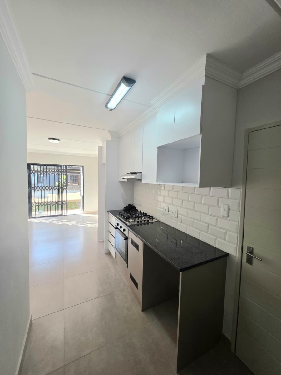 To Let 2 Bedroom Property for Rent in Moregloed Gauteng