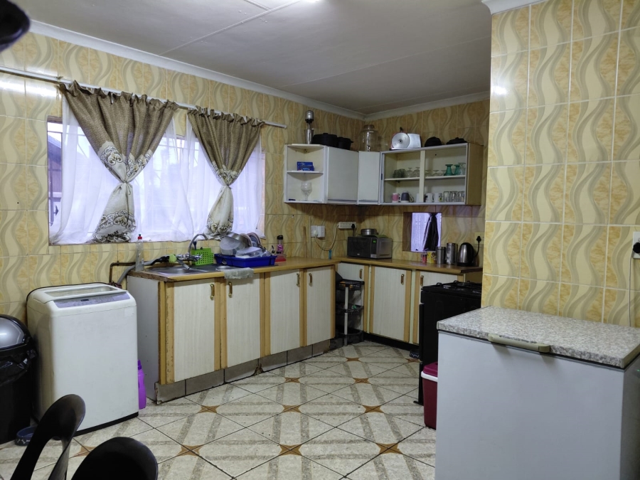 5 Bedroom Property for Sale in Actonville Gauteng