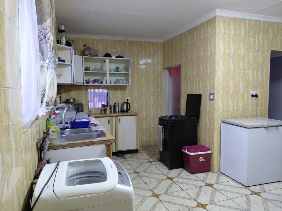 5 Bedroom Property for Sale in Actonville Gauteng