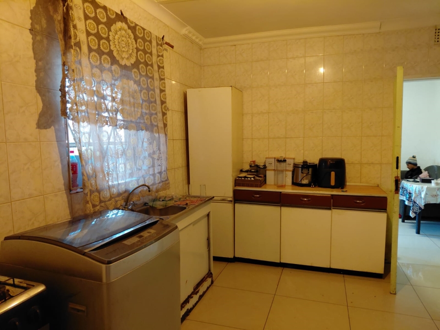 5 Bedroom Property for Sale in Actonville Gauteng