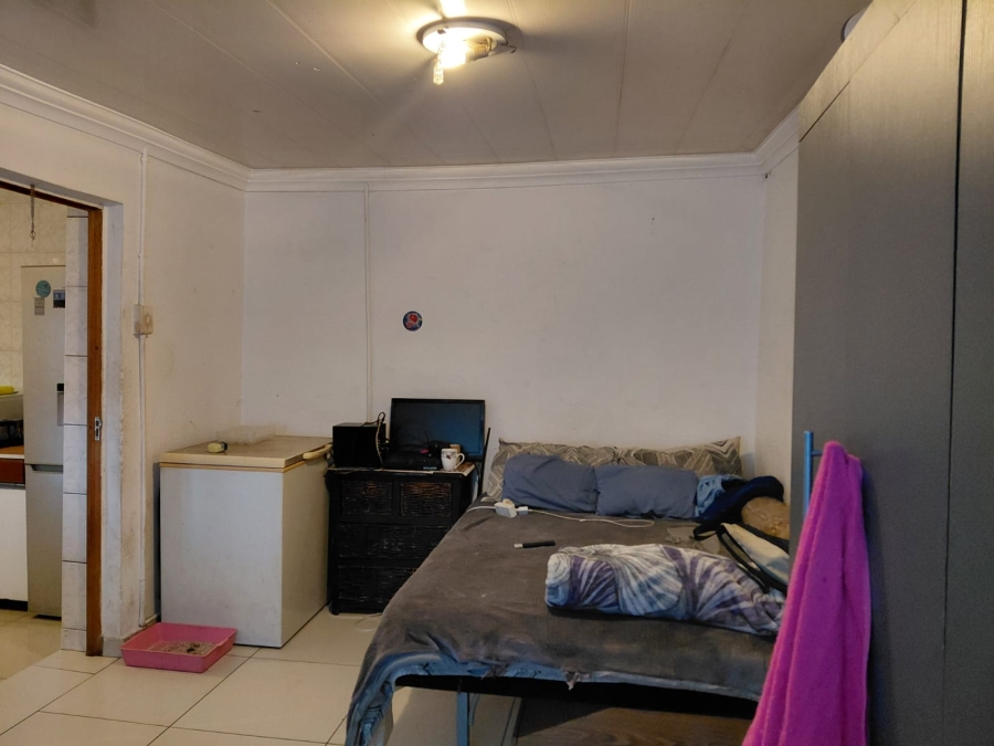 5 Bedroom Property for Sale in Actonville Gauteng