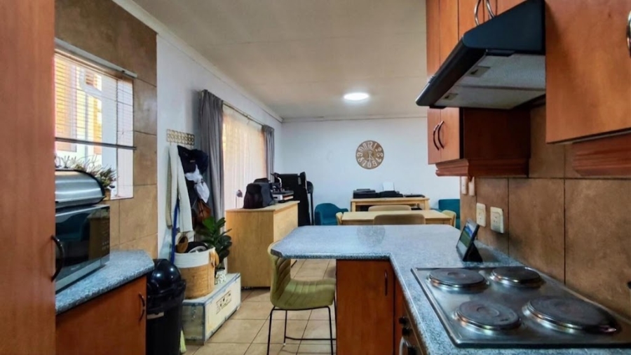 3 Bedroom Property for Sale in Glen Marais Gauteng
