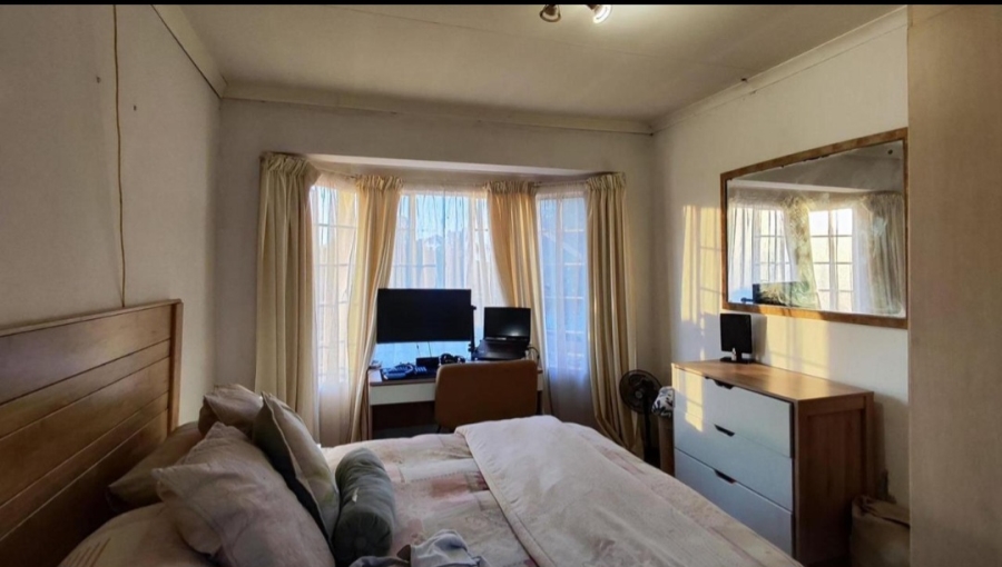 3 Bedroom Property for Sale in Glen Marais Gauteng