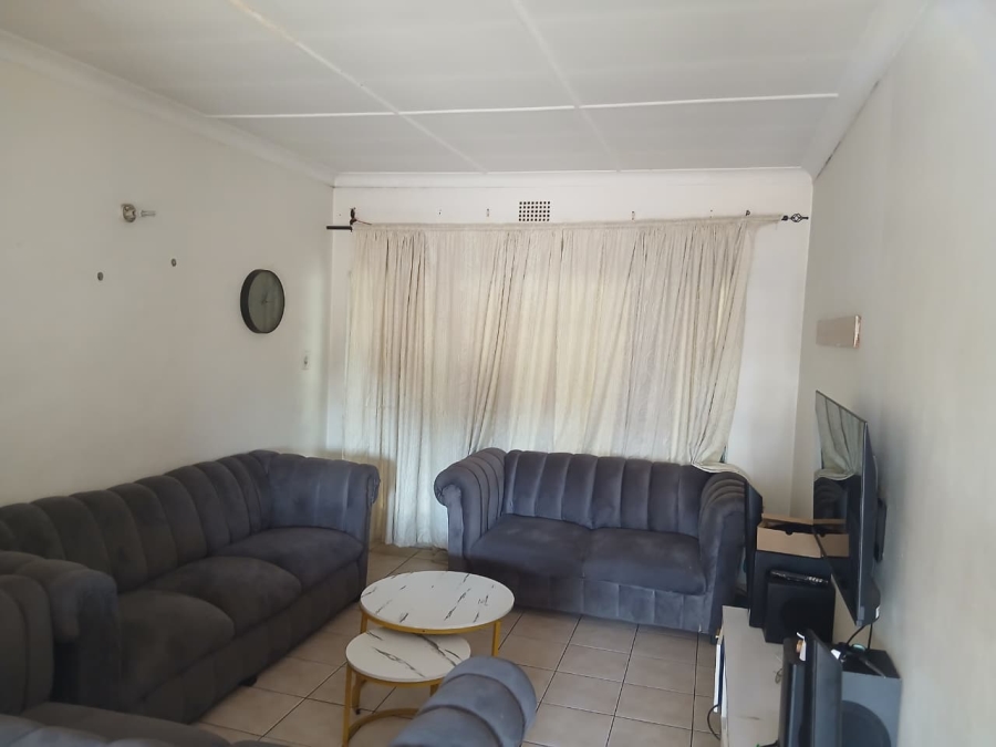 2 Bedroom Property for Sale in Wychwood Gauteng
