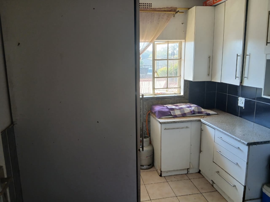 2 Bedroom Property for Sale in Wychwood Gauteng