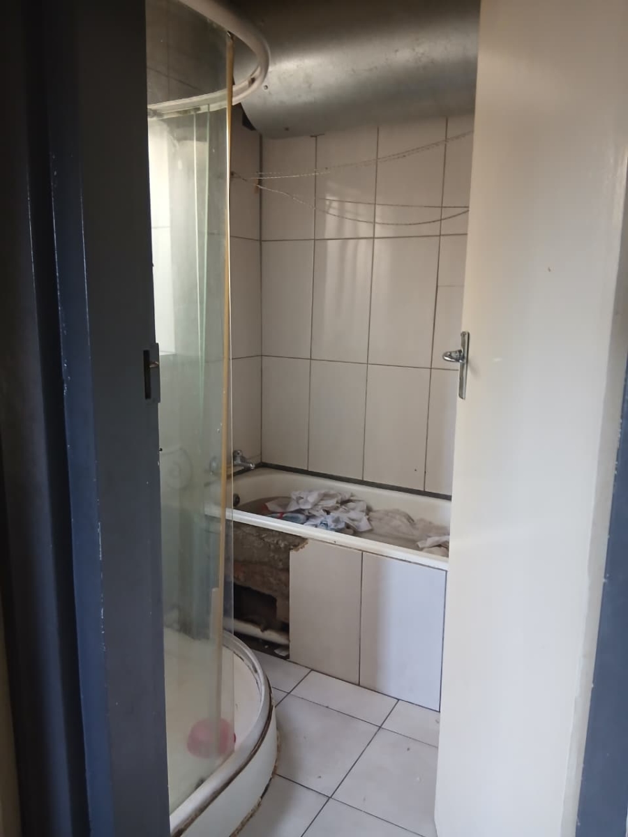 2 Bedroom Property for Sale in Wychwood Gauteng