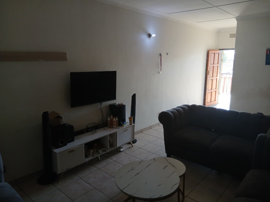 2 Bedroom Property for Sale in Wychwood Gauteng