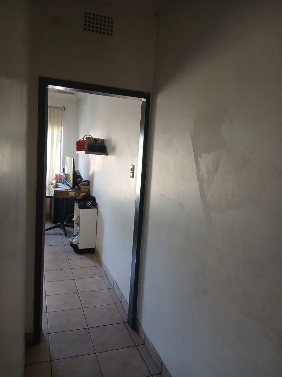2 Bedroom Property for Sale in Wychwood Gauteng