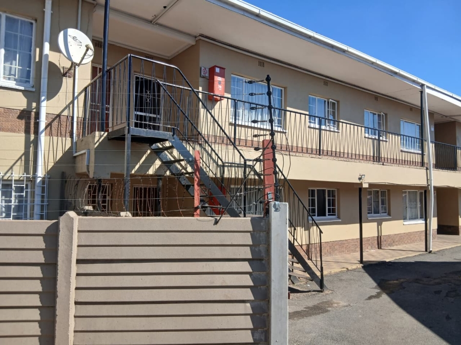 2 Bedroom Property for Sale in Wychwood Gauteng