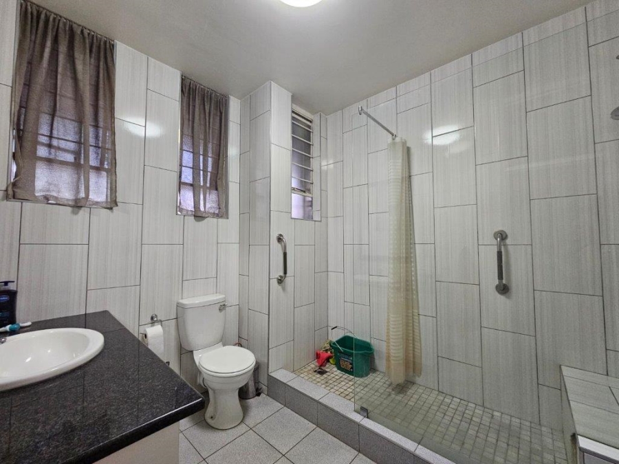 To Let 1 Bedroom Property for Rent in Bedfordview Gauteng