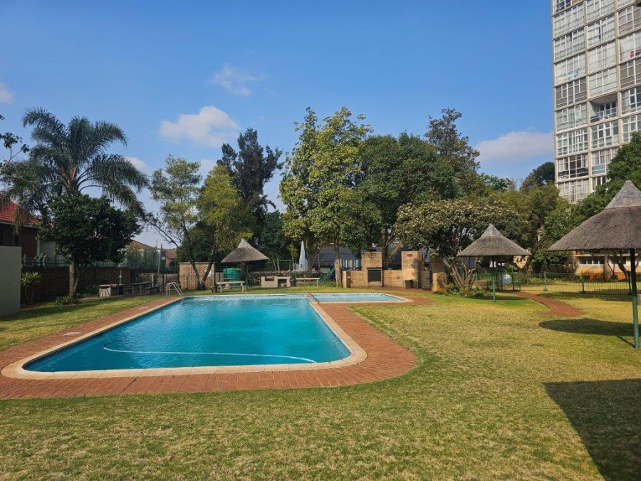 To Let 1 Bedroom Property for Rent in Bedfordview Gauteng