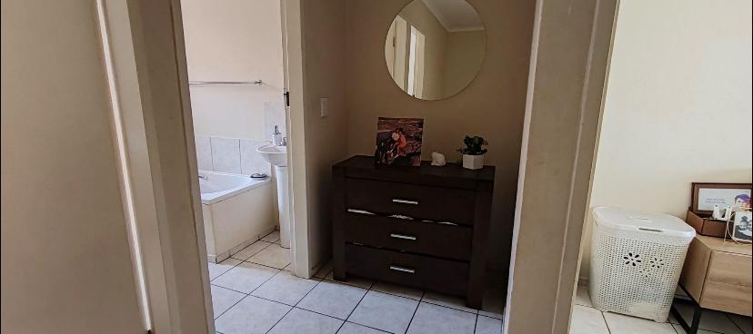 2 Bedroom Property for Sale in Crystal Park Gauteng