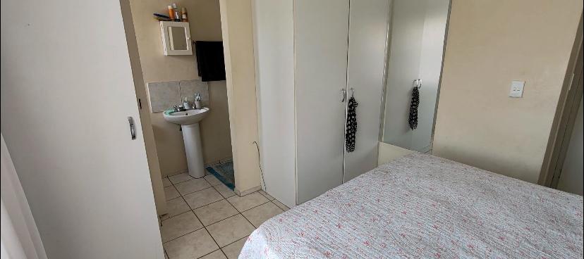 2 Bedroom Property for Sale in Crystal Park Gauteng