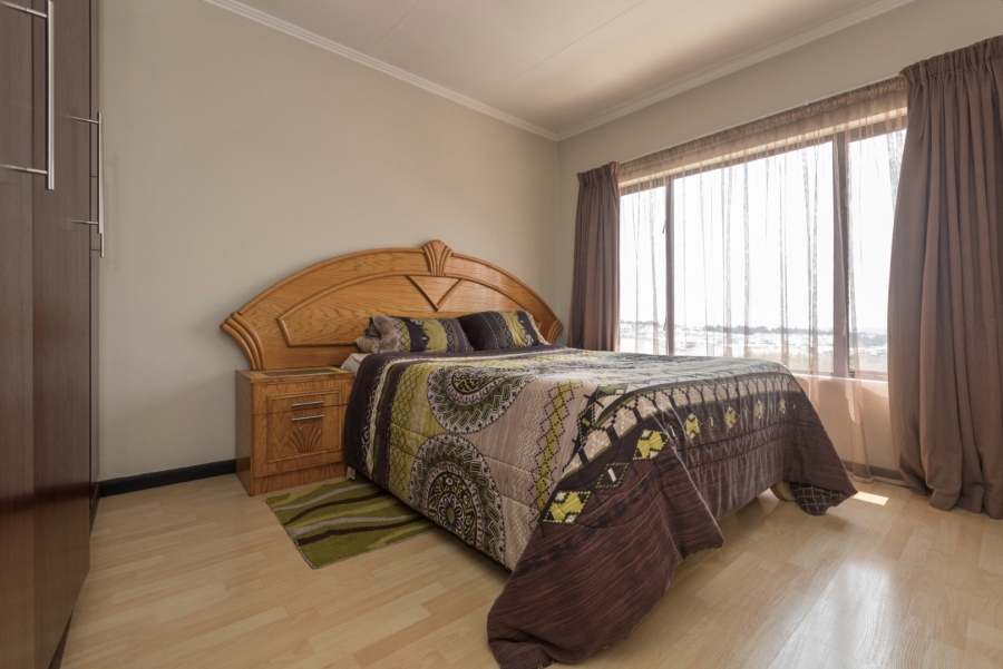 2 Bedroom Property for Sale in Greenstone Hill Gauteng