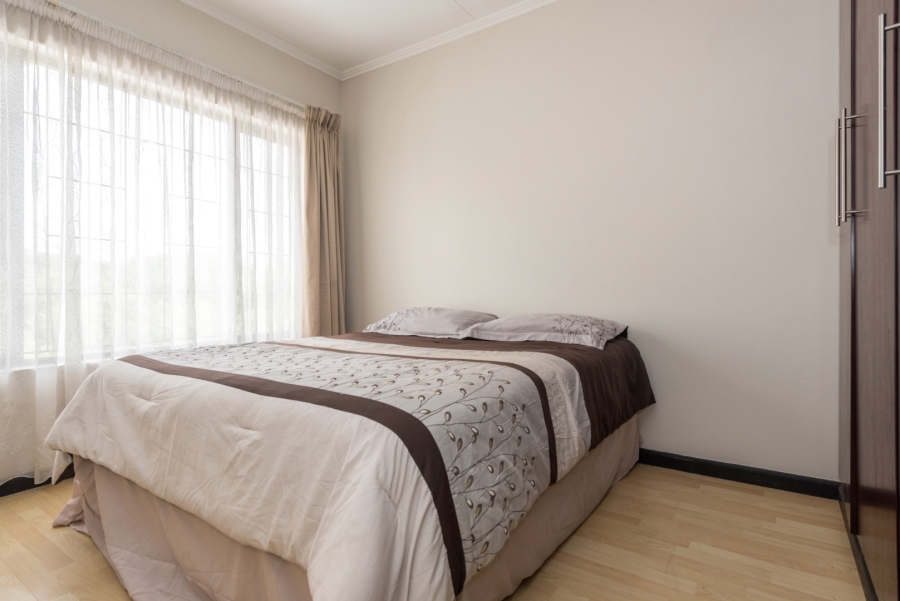 2 Bedroom Property for Sale in Greenstone Hill Gauteng
