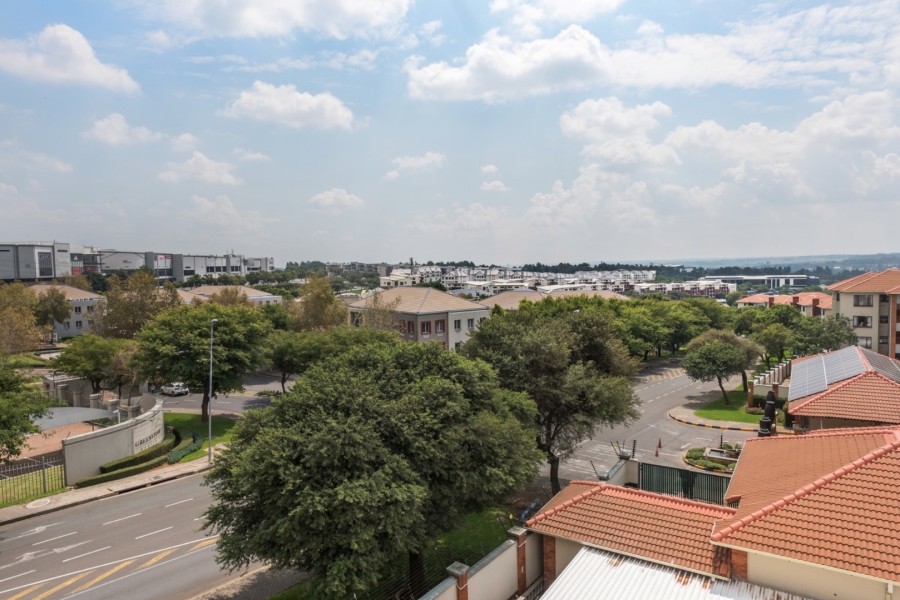 2 Bedroom Property for Sale in Greenstone Hill Gauteng