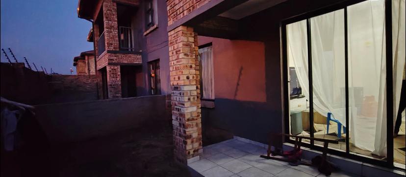 2 Bedroom Property for Sale in Crystal Park Gauteng