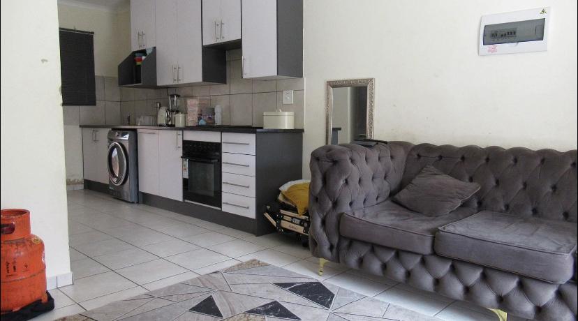 2 Bedroom Property for Sale in Crystal Park Gauteng