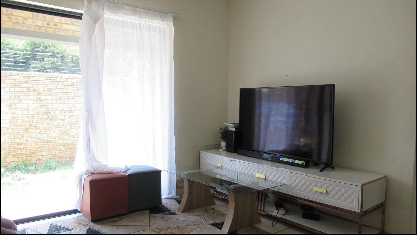 2 Bedroom Property for Sale in Crystal Park Gauteng