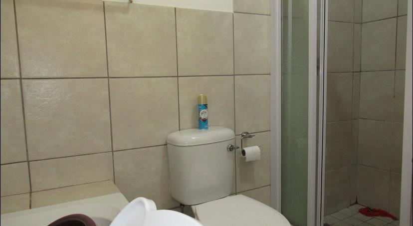 2 Bedroom Property for Sale in Crystal Park Gauteng