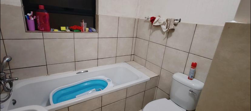 2 Bedroom Property for Sale in Crystal Park Gauteng